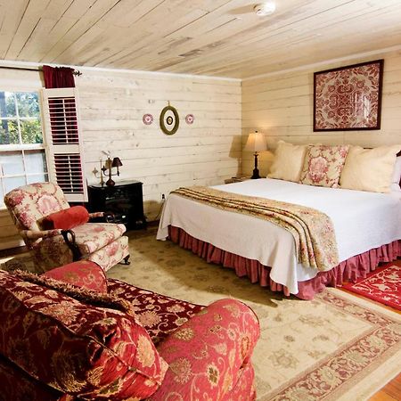 Glen-Ella Springs Hotel & Restaurant Clarkesville Стая снимка