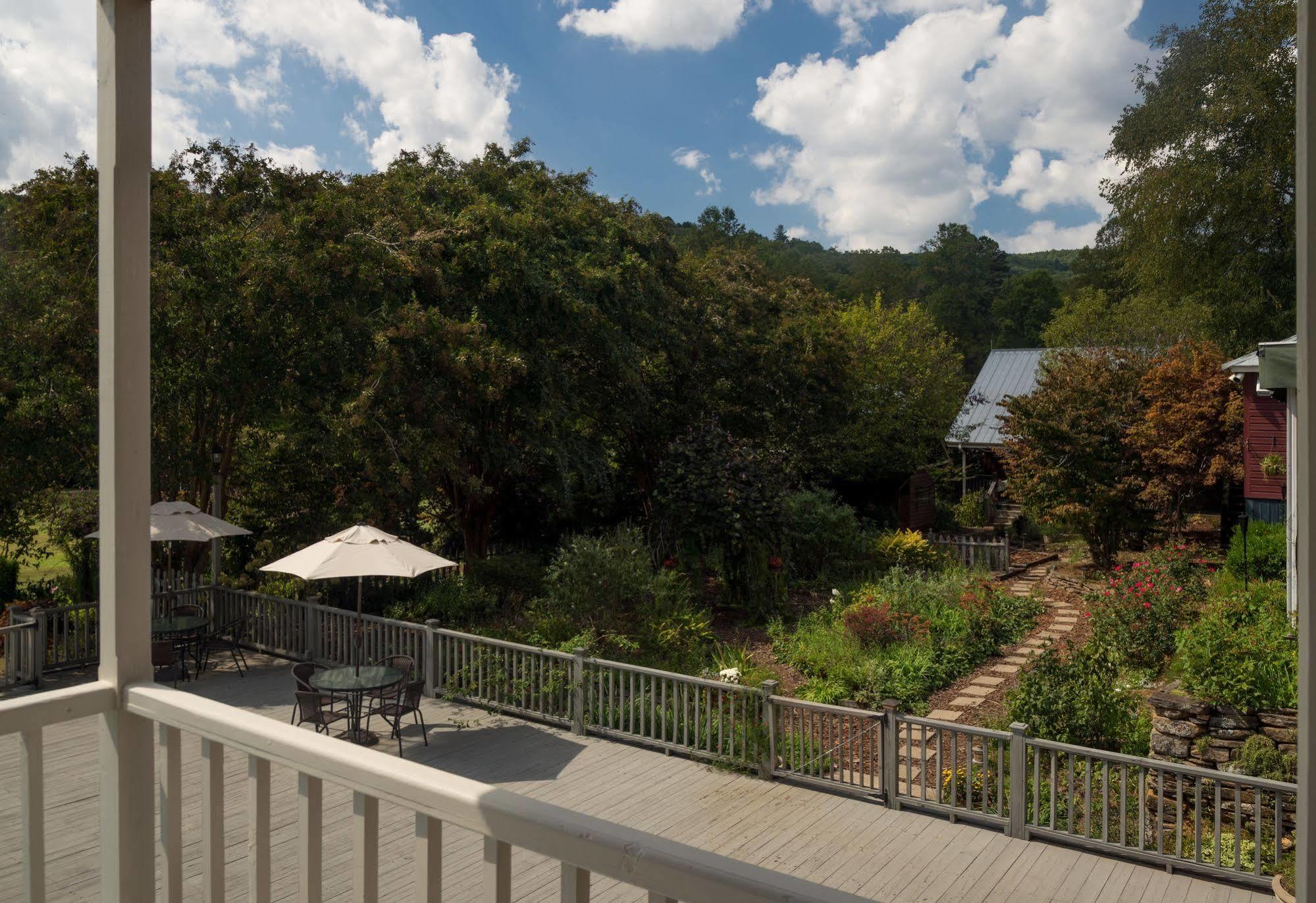 Glen-Ella Springs Hotel & Restaurant Clarkesville Екстериор снимка